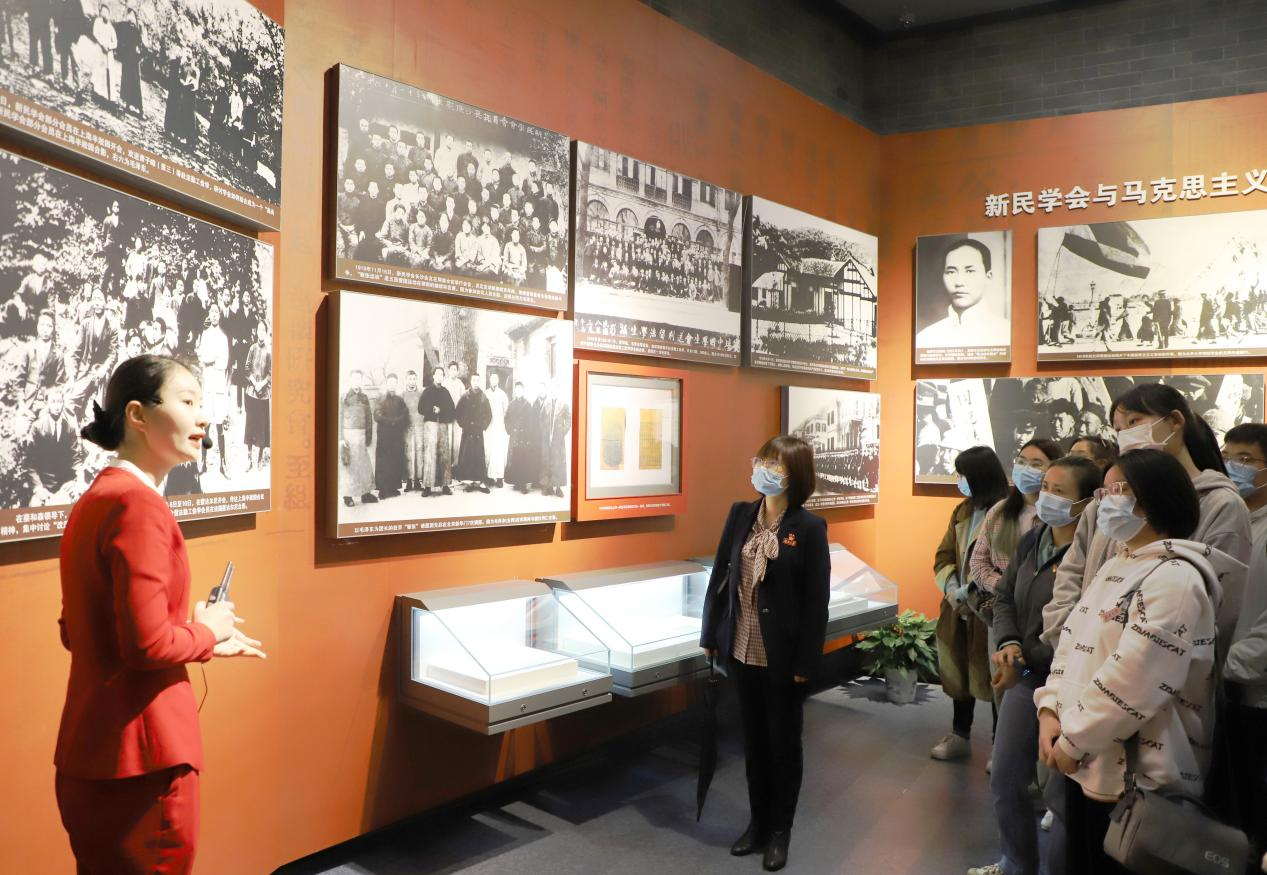 马克思主义学院师生赴湖南党史陈列馆开展党史学习教育专题实践活动